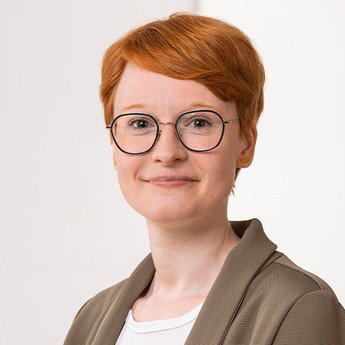 Portait Elena zur Stadt